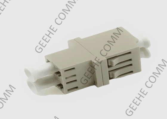 Adattatore beige duplex del cavo a fibre ottiche OM3 di millimetro LC UPC con le flange