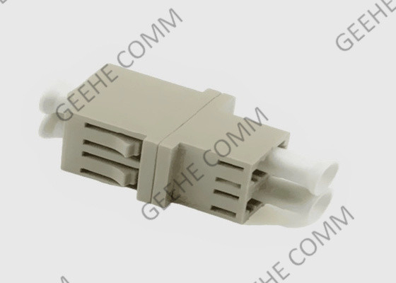 Adattatore beige duplex del cavo a fibre ottiche OM3 di millimetro LC UPC con le flange